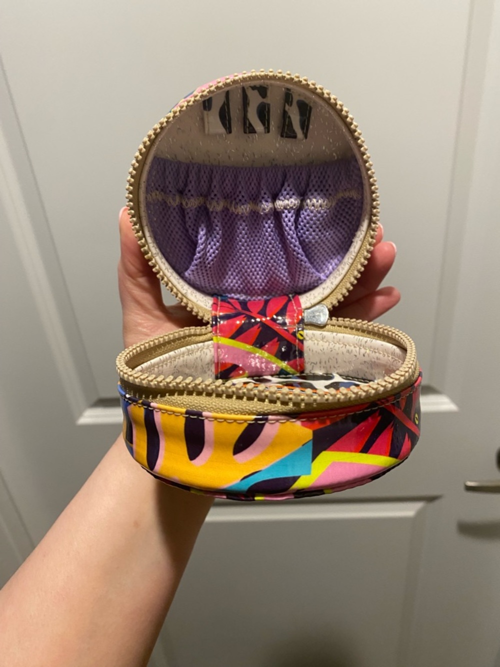 Consuela Travel Jewelry Case - Limited Edition - Noted Flaws in Description - Picture 9 of 11